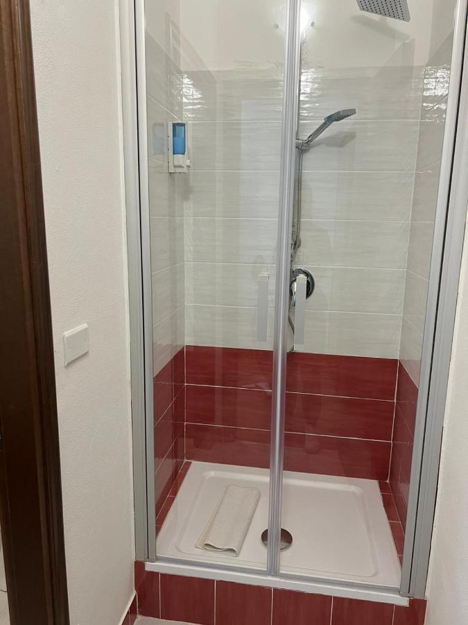 Your Home Outlet 4 세라발레스크리비아 외부 사진