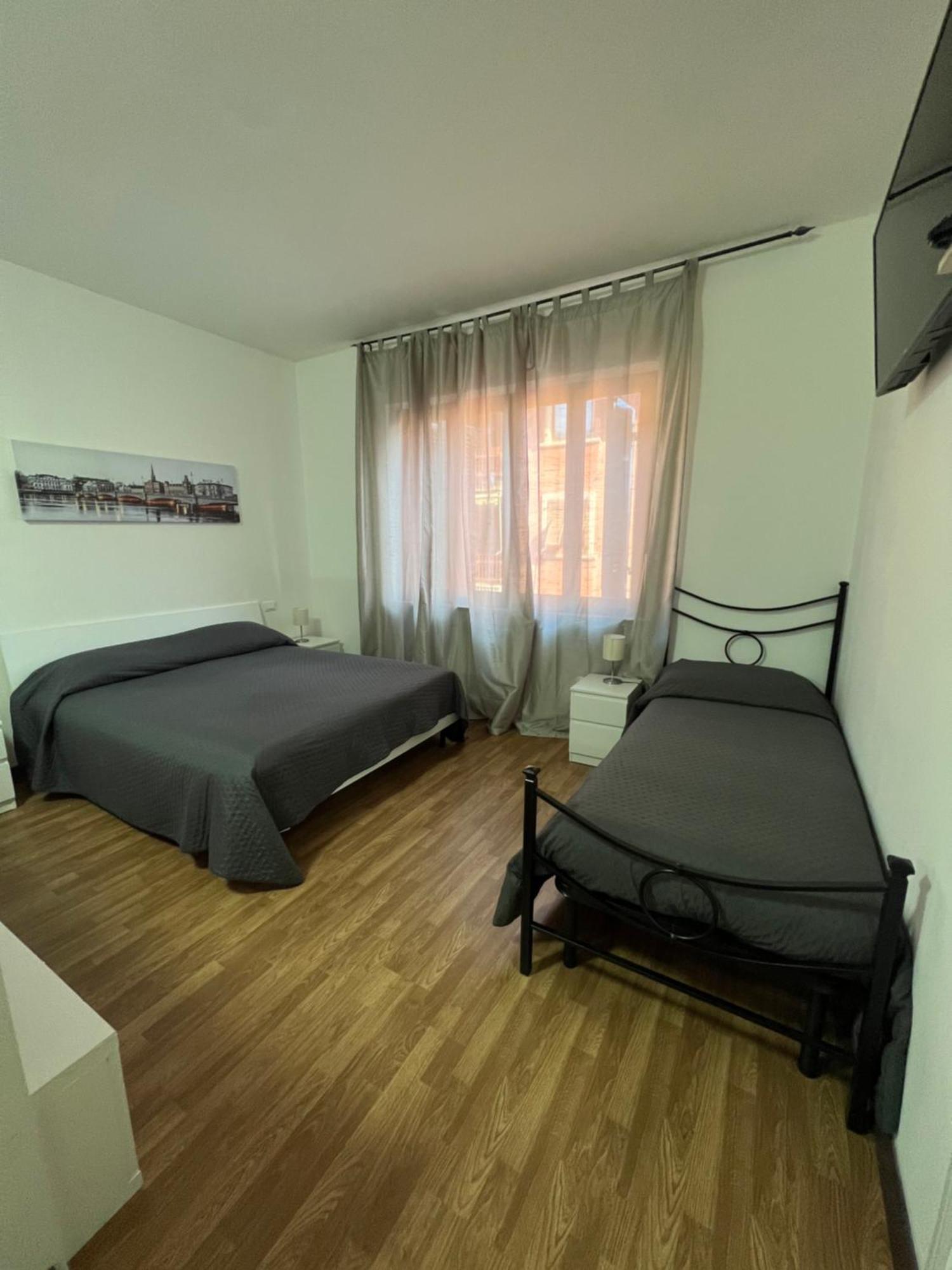 Your Home Outlet 4 세라발레스크리비아 외부 사진